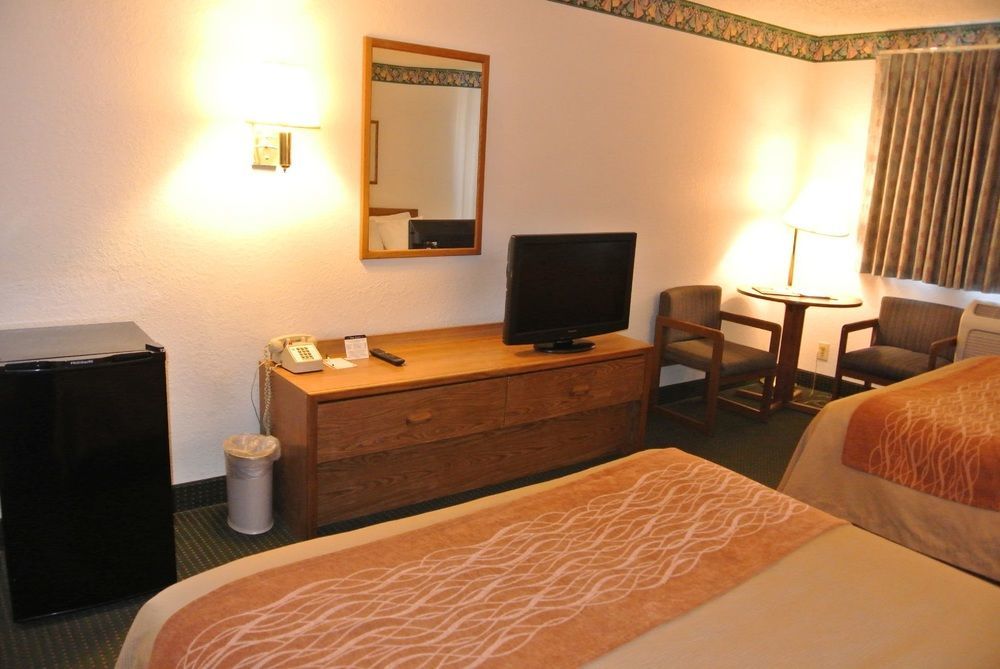 Quality Inn Ozark-Springfield South Exteriér fotografie